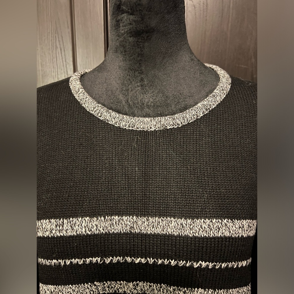 Sweater - Picture 2 of 4